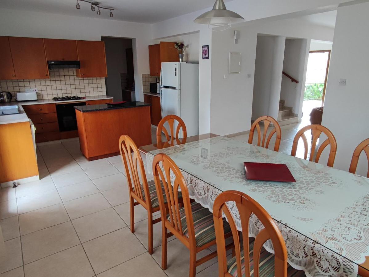 Villa Rina Пафос Екстериор снимка